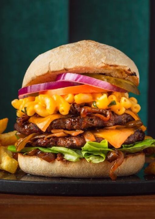 Ellis Gourmet Burger Mac and Cheese Smashed Burger